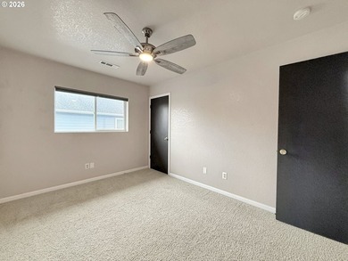 Well-maintained and turn-key, this 3 bedroom, 1.5 bathroom condo - photo 19