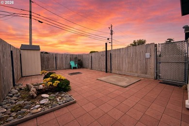 Well-maintained and turn-key, this 3 bedroom, 1.5 bathroom condo - photo 25