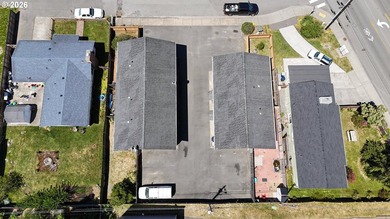Well-maintained and turn-key, this 3 bedroom, 1.5 bathroom condo - photo 27