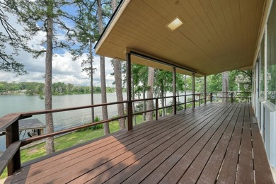 Sitting on the water in Hideaway Lake, this spacious 4-bedroom - photo 4