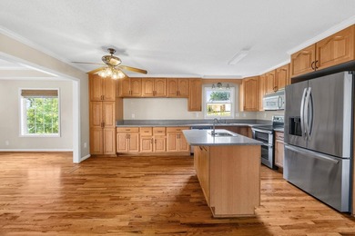 Welcome to lakefront living on Lyman Lake. This 2,796 sq. ft - photo 11