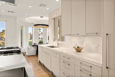 An oasis of amazing trees and greenery, Spanish Trail is an - photo 13