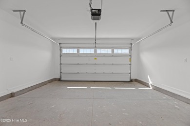 Welcome to The Oxford floor plan, offering approximately 1,638 - photo 14