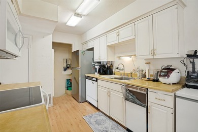 Rare opportunity in Canyon Creek! This spacious tri-level condo - photo 7