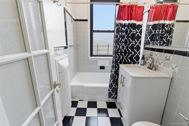 The Cromwell located in Forest Hills is filled with character - photo 21