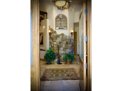 This luxurious 5,847 square-foot mountain and executive retreat - photo 4