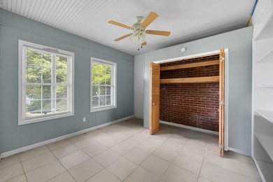 Welcome to lakefront living on Lyman Lake. This 2,796 sq. ft - photo 25