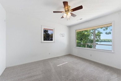 Just in time for summer, this beautifully updated waterfront - photo 28