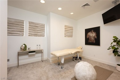 An oasis of amazing trees and greenery, Spanish Trail is an - photo 29