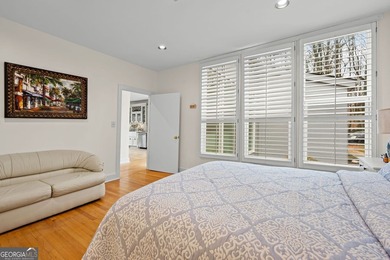 Welcome to one of Cascade Heights' most extraordinary properties - photo 36