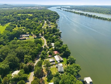 Just in time for summer, this beautifully updated waterfront - photo 46