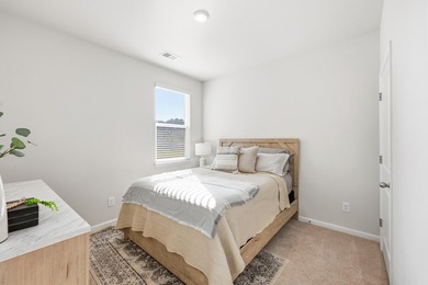 Welcome home to this beautifully maintained 4-bedroom, 2-bath - photo 21