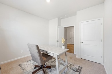 Welcome home to this beautifully maintained 4-bedroom, 2-bath - photo 24