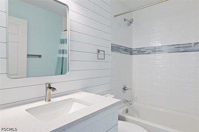 Gorgeous income-producing duplex in the highly coveted downtown - photo 13