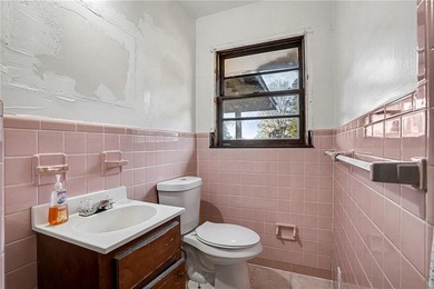 Discover peaceful country living in this beautifully situated 3 - photo 5