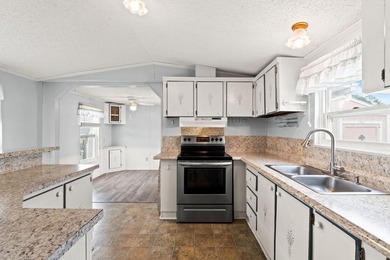 CURRENTLY UNDER CONTRACT, SELLER WILL CONSIDER BACKUP OFFERS - photo 8