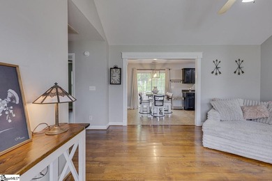 PRICE IMPROVEMENT! Adorable home on a cul-de-sac with .58 0f an - photo 8