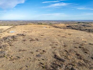Welcome to the Clearview Ranch, an incredible 635 +/- acre cross - photo 42