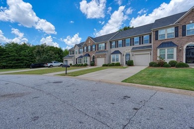 Enjoy low-maintenance living in the highly desirable River Falls - photo 44