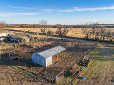 Welcome to the Clearview Ranch, an incredible 635 +/- acre cross - photo 47