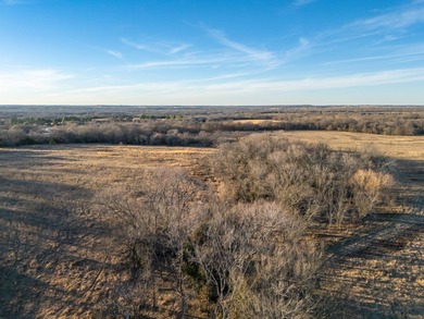 Welcome to the Clearview Ranch, an incredible 635 +/- acre cross - photo 48