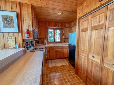 The finest sunsets over Rainy Lake can be viewed from this - photo 8