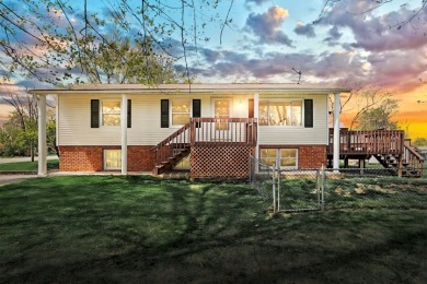 Lake Home Sale Pending in East Berlin, Pennsylvania