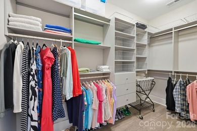 Welcome to sophisticated, carefree living in the highly - photo 24