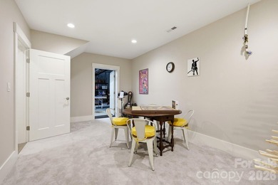 Welcome to sophisticated, carefree living in the highly - photo 26