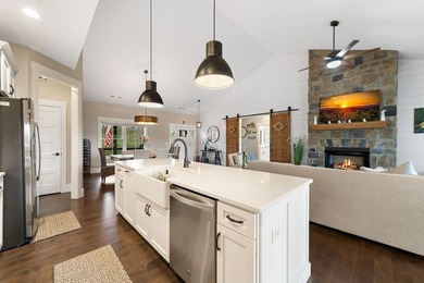 Welcome to Highland Park! One of the most sought-after - photo 30