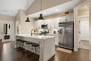 Welcome to Highland Park! One of the most sought-after - photo 32