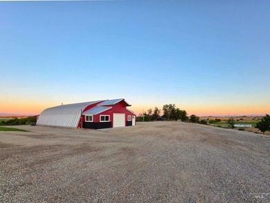 Welcome to your ultimate 14.25-acre fully fenced property - photo 6