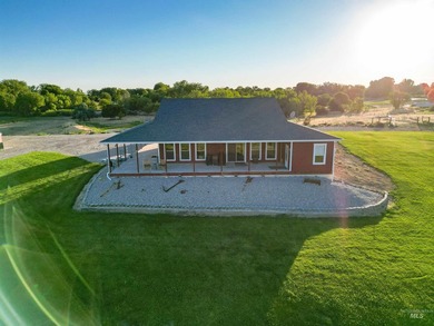 Welcome to your ultimate 14.25-acre fully fenced property - photo 8
