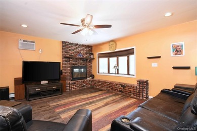 Expanded Ranch offering incredible flexibility! This 1,760 sq ft - photo 5