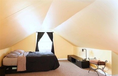 Expanded Ranch offering incredible flexibility! This 1,760 sq ft - photo 9