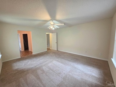 3BR/2BA home with family room, eat in kitchen with island - photo 12