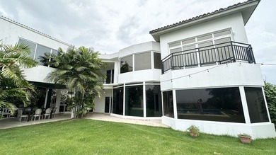 Villas del Mar

Located in the exclusive community of Costa del - photo 13