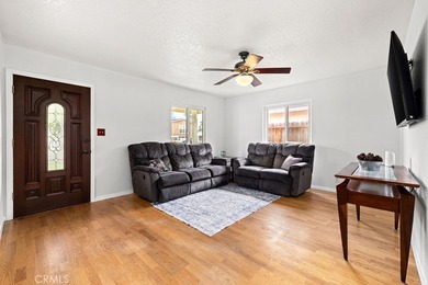 Welcome to this beautifully maintained single-story home - photo 14
