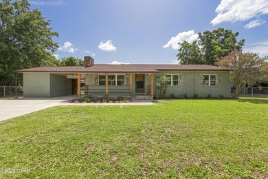 Cute. Updated. Move-in ready. Centrally located. This is a great - photo 1