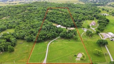Custom-built home situated on 13.3 beautiful acres on the east - photo 36