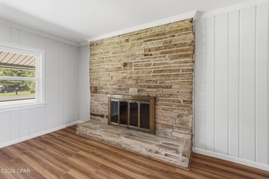 Cute. Updated. Move-in ready. Centrally located. This is a great - photo 8