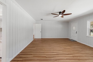 Cute. Updated. Move-in ready. Centrally located. This is a great - photo 9
