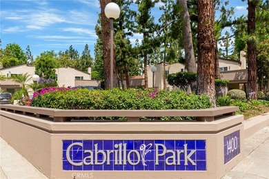 Beautifully upgraded upper-level condo in the FHA-approved - photo 1