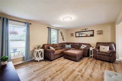 Fresh, inviting, and ready for it's new owners - this Greece - photo 8