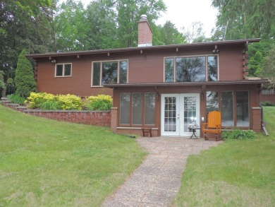 Lake Home For Sale in Suring, Wisconsin