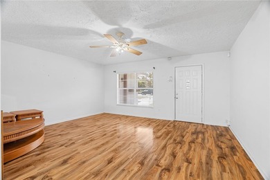 LARGE CORNER LOT with fenced in back yard and a beautiful - photo 4