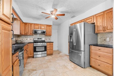 LARGE CORNER LOT with fenced in back yard and a beautiful - photo 6