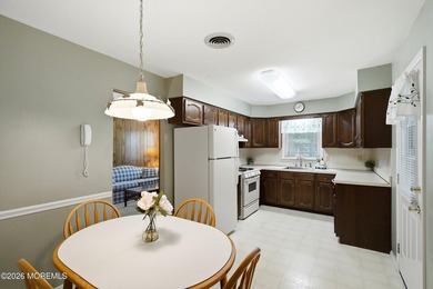 Welcome to this immaculate Glen Ridge model in the highly - photo 13