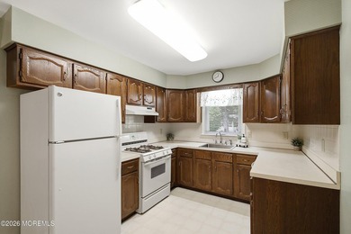 Welcome to this immaculate Glen Ridge model in the highly - photo 14