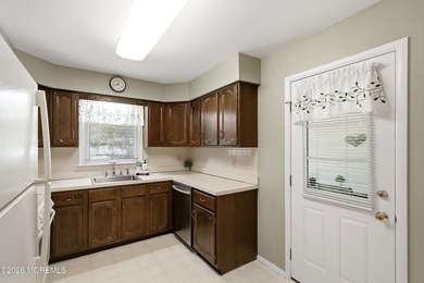 Welcome to this immaculate Glen Ridge model in the highly - photo 15